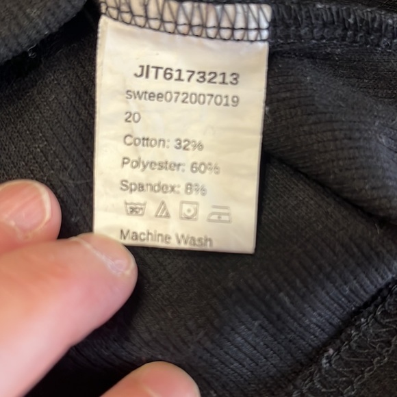 ❤️❤️SOLD Shein Black Crop Cardigan❤️❤️ - Picture 5 of 5